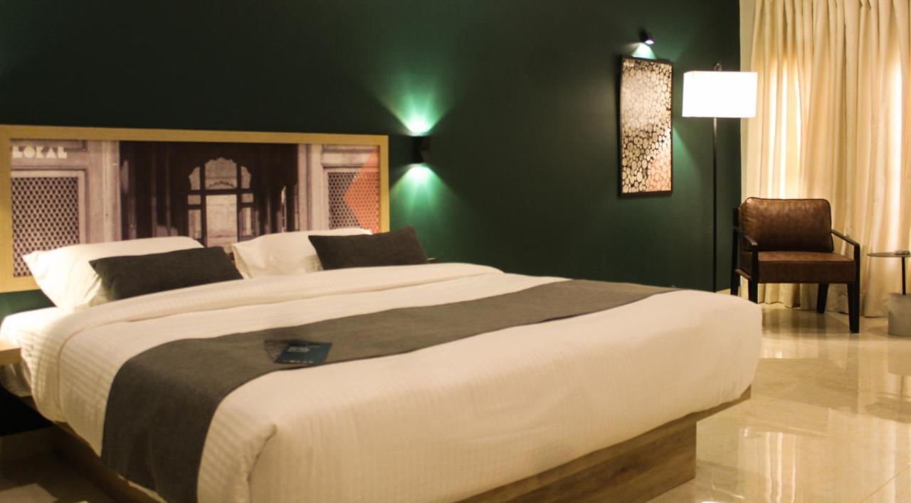 Lokal Rooms X Gulberg Lahore Esterno foto