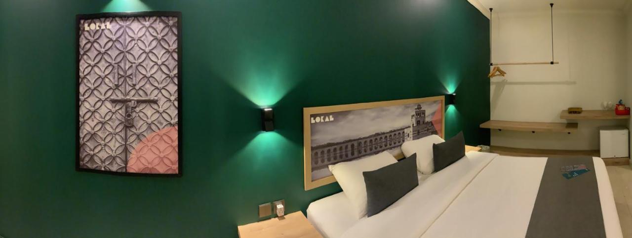 Lokal Rooms X Gulberg Lahore Esterno foto