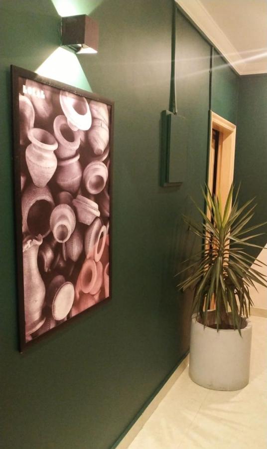 Lokal Rooms X Gulberg Lahore Esterno foto